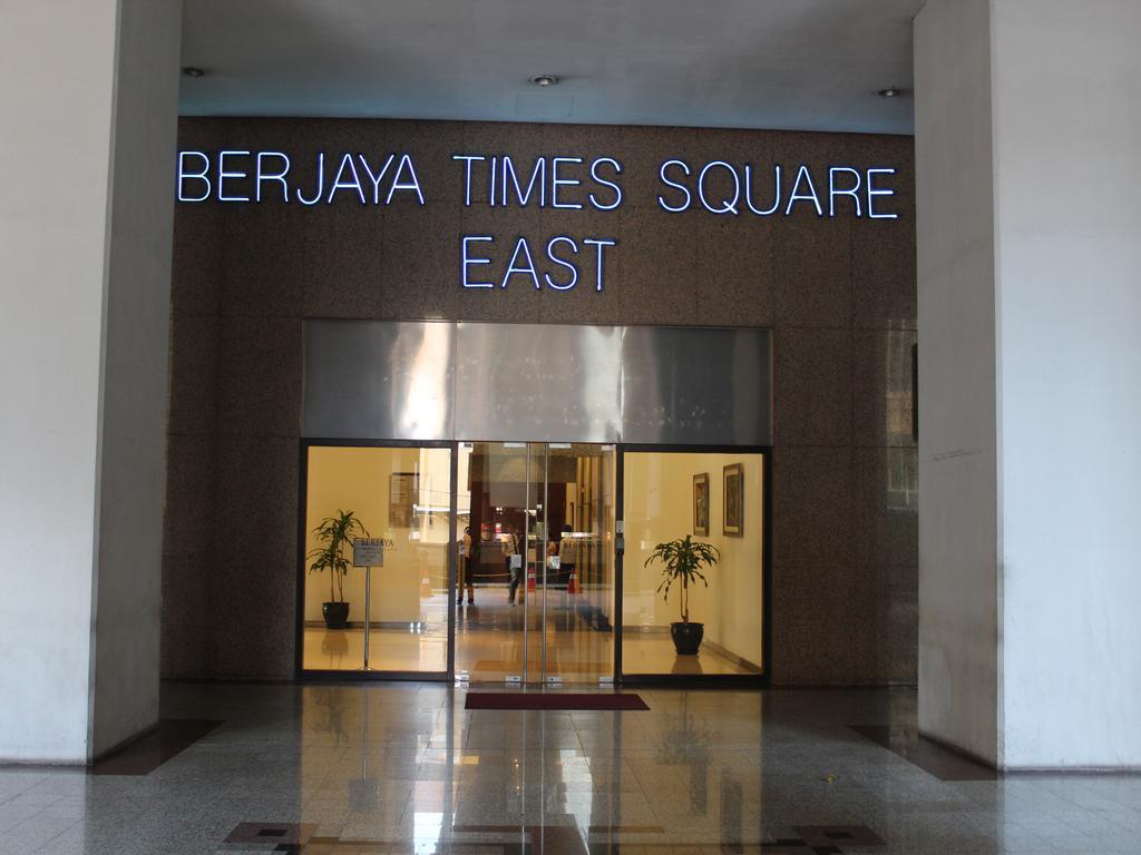 Luxy Service Suites At Times Square Kl Kuala Lumpur Exterior foto